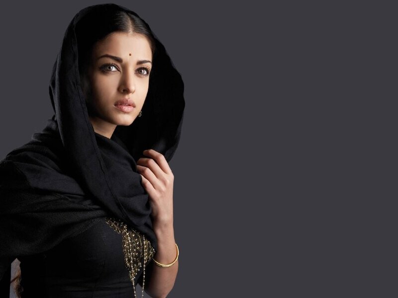 woman in black hijab