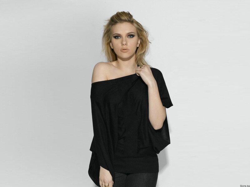 woman in black off-shoulder top