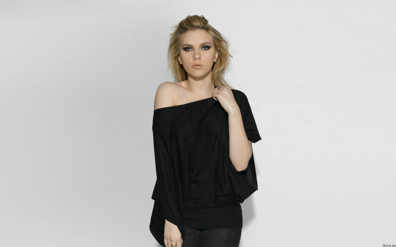 woman in black off-shoulder top