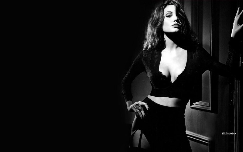 woman in black outfit