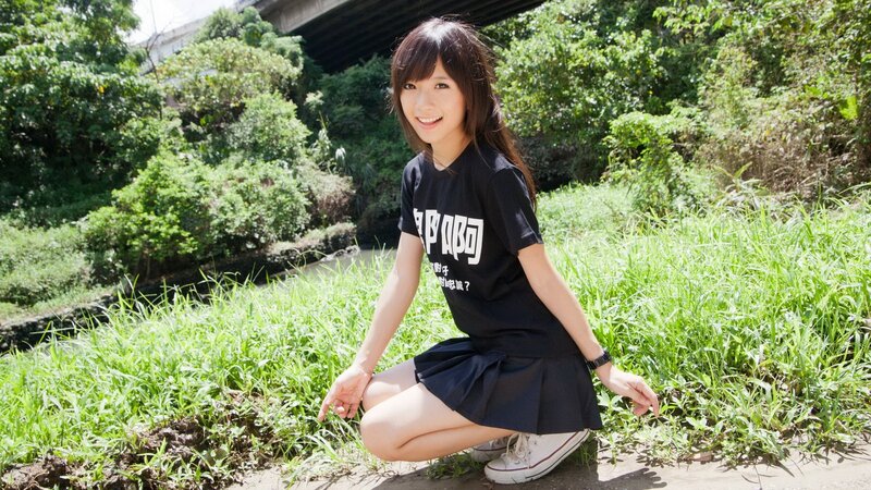 woman in black t-shirt crouching