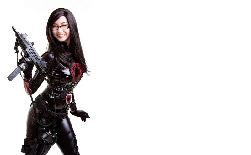 woman in black tactical suit