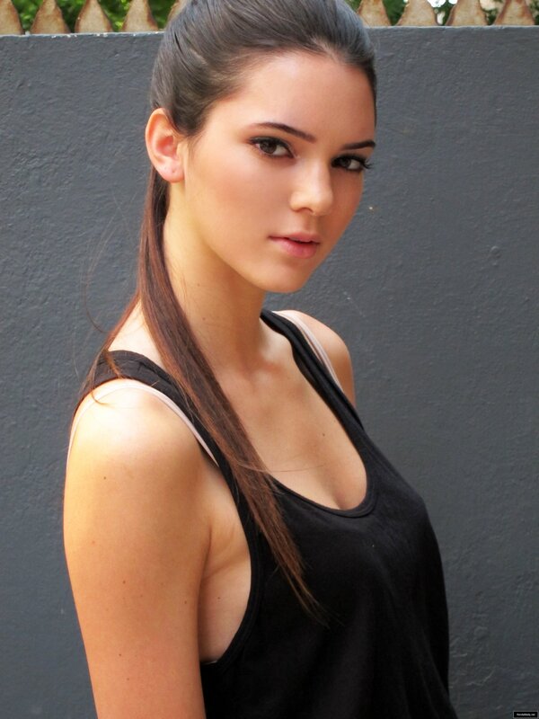 woman in black tank top