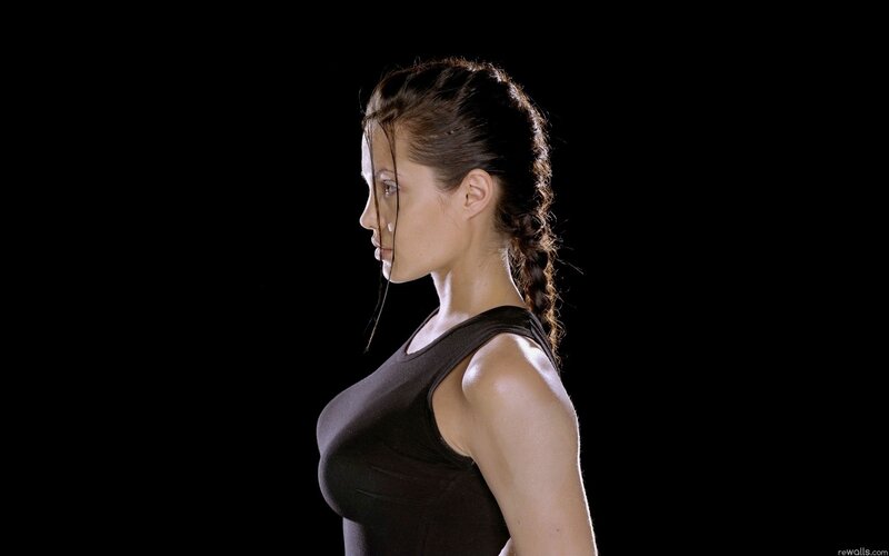 woman in black tank top