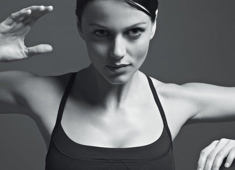 woman in black tank top