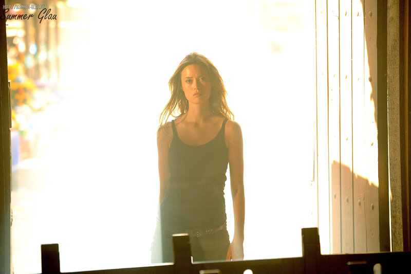 woman in black tank top