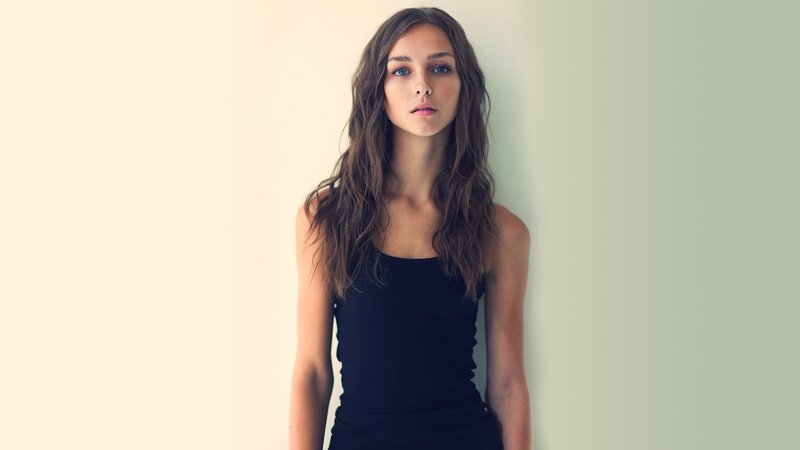 woman in black tank top