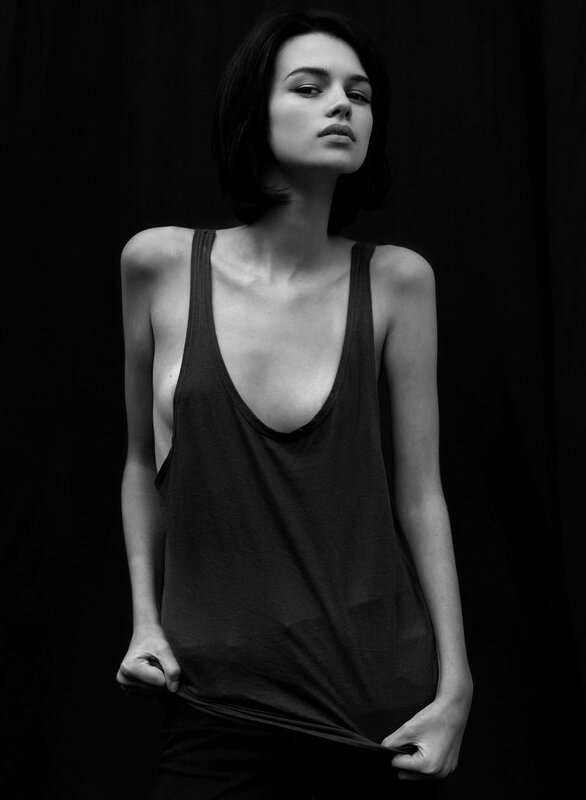 woman in black tank top