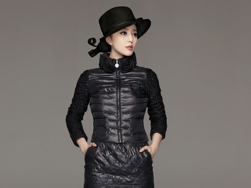 woman in black winter outfit