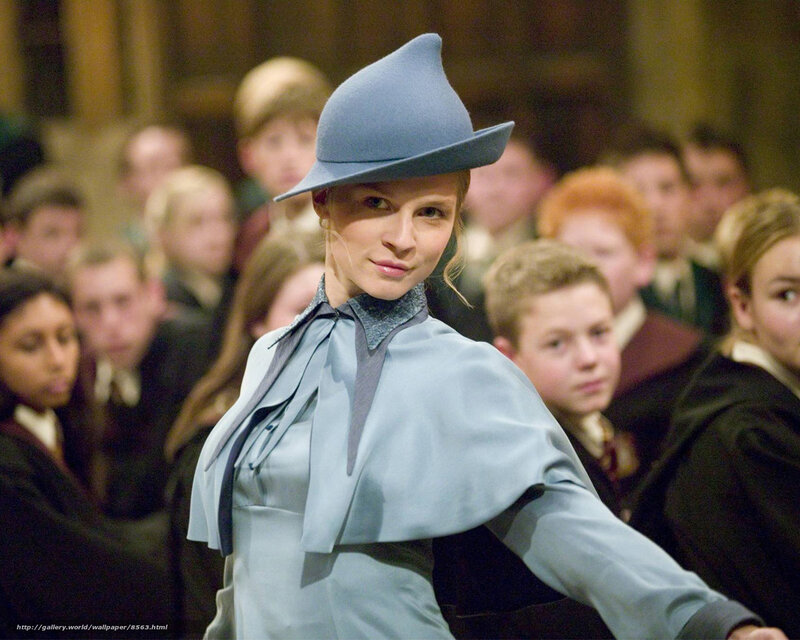 Woman in blue hat at Hogwarts