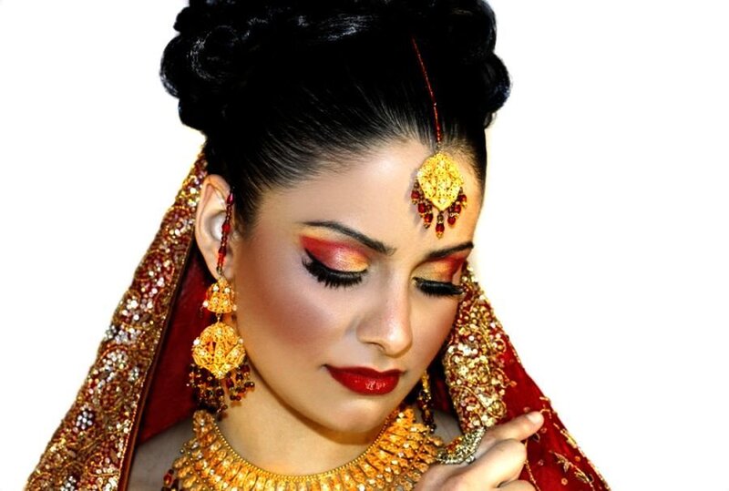 Woman in Bridal Makeup — Red, Dramatic