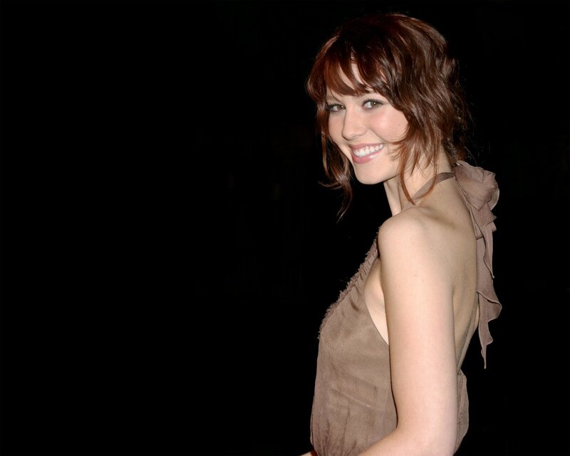 Woman in Brown Dress — Neutral