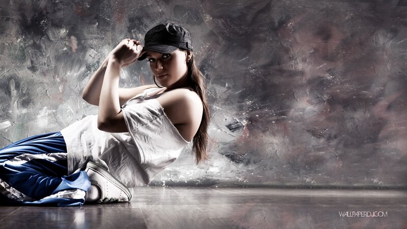 Woman in Cap and Sneakers — Gray