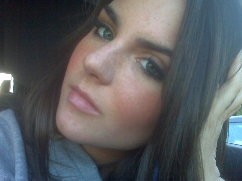 woman in car with freckles