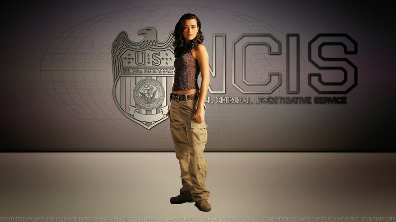 Woman in Cargo Pants — Gray