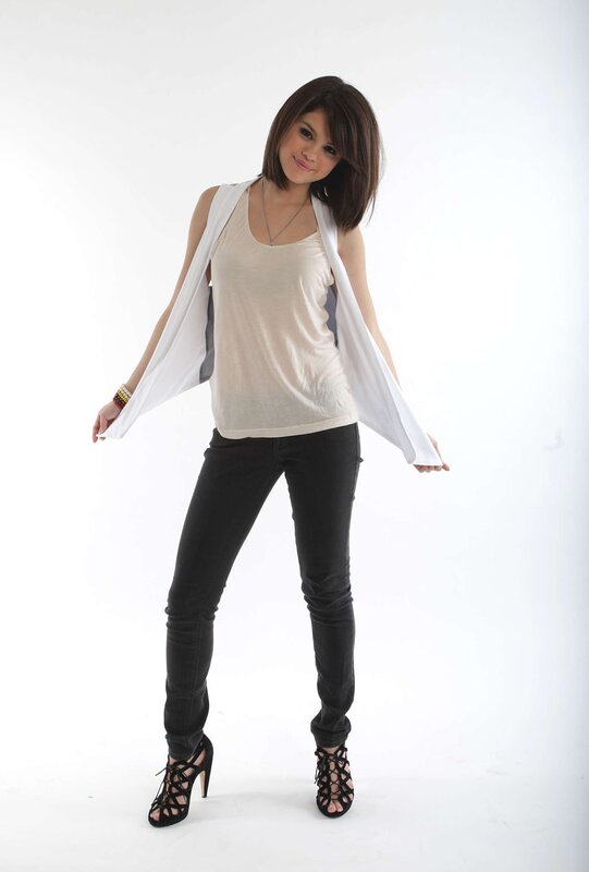 woman in casual outfit