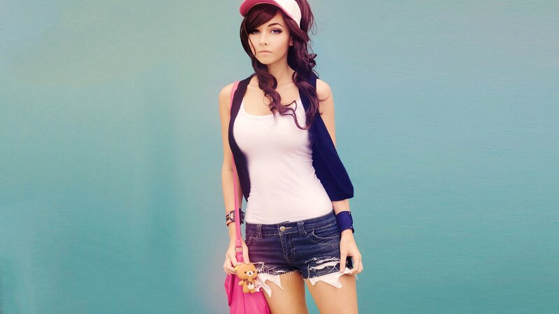 woman in casual outfit
