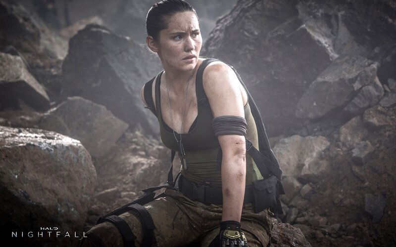 Woman in Combat Gear — Green