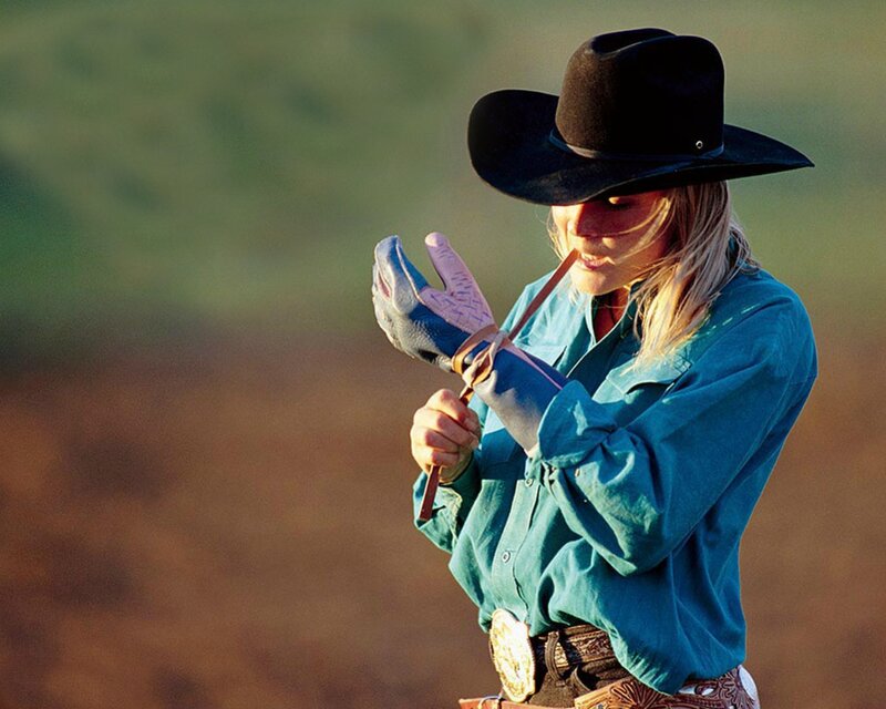 Woman in Cowboy Hat — Blue, Focused