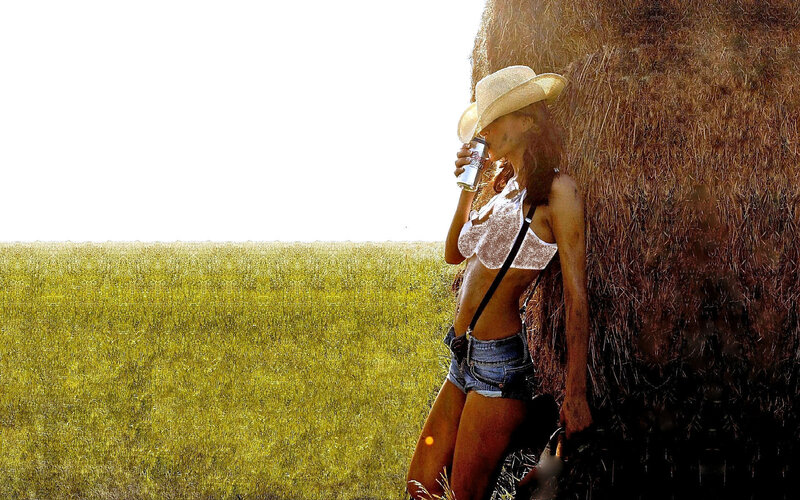 Woman in Cowboy Hat — Green, Relaxed, Afternoon