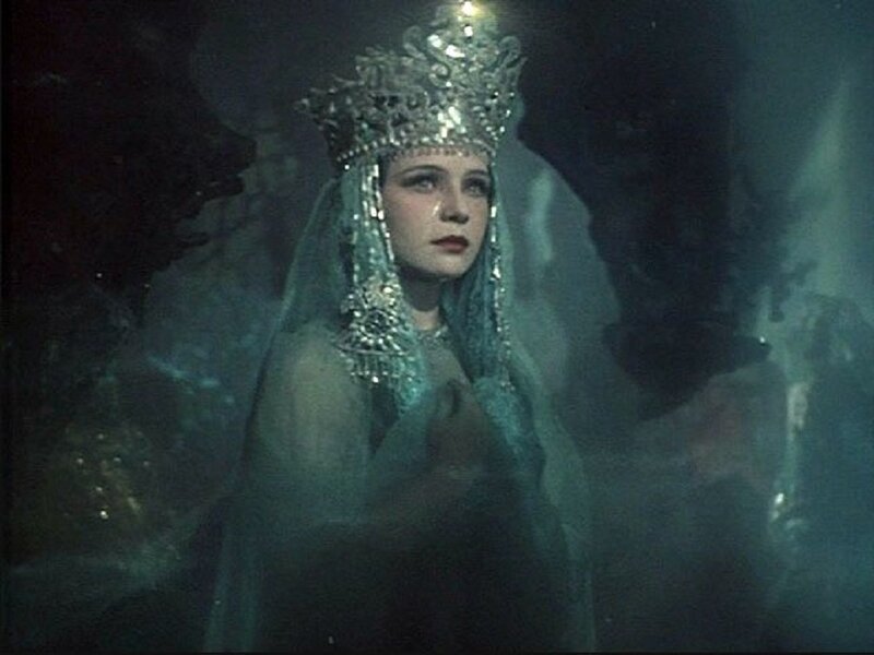 Woman in Crown and Veil — Green