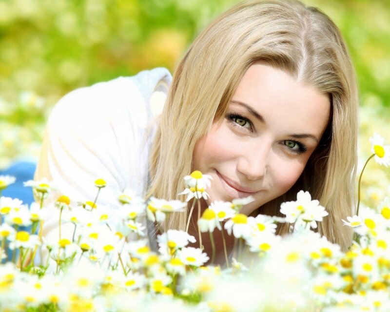 Woman in Daisy Field — White, Serene