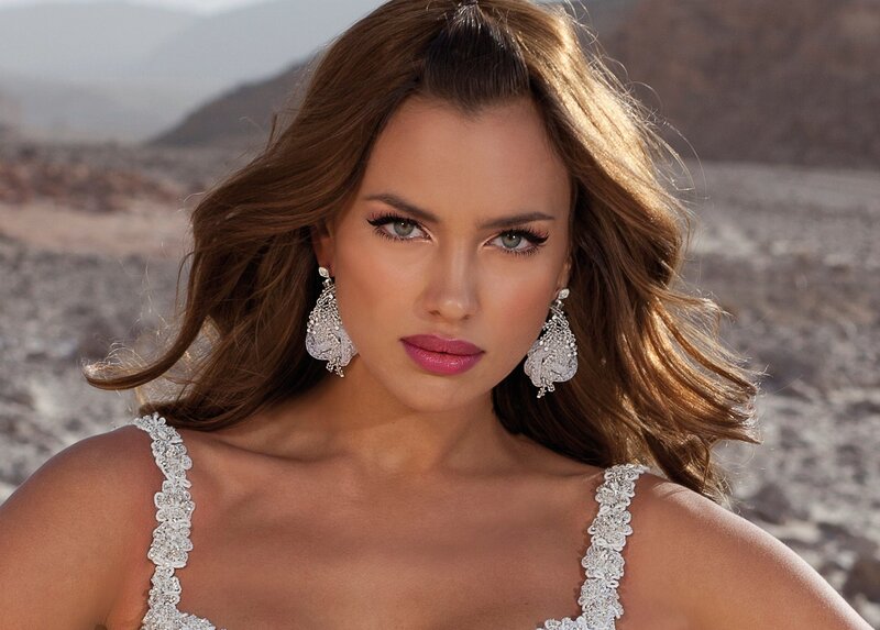 Woman in Desert — Brown, Dramatic, Afternoon, Photograph, Earrings