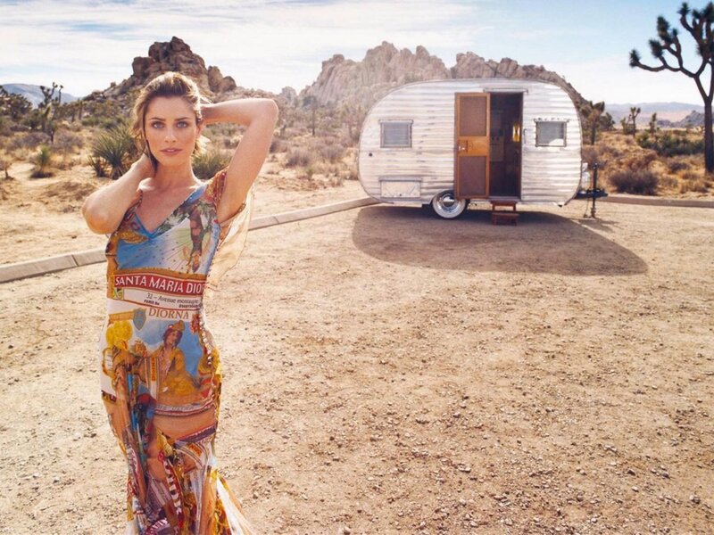 Woman in Desert — Brown, Serene