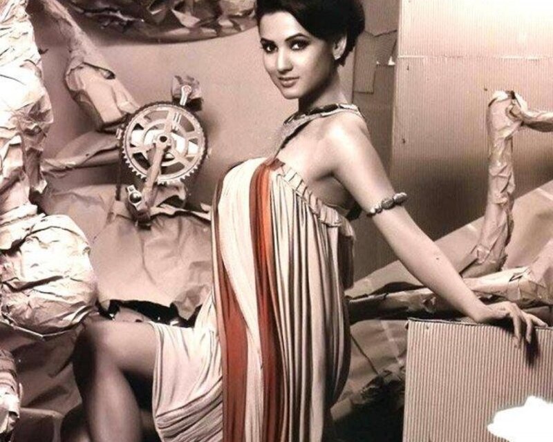 Woman in Draped Dress — Brown