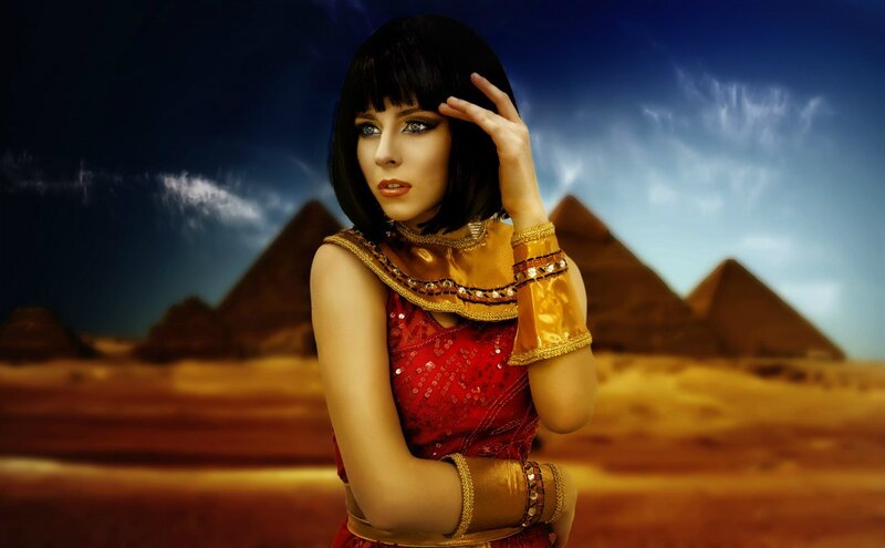 Woman in Egyptian Costume — Red