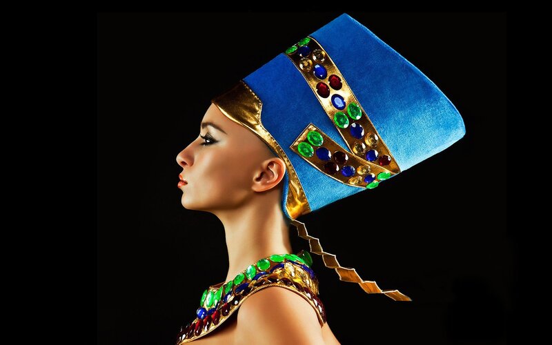 woman in egyptian headdress