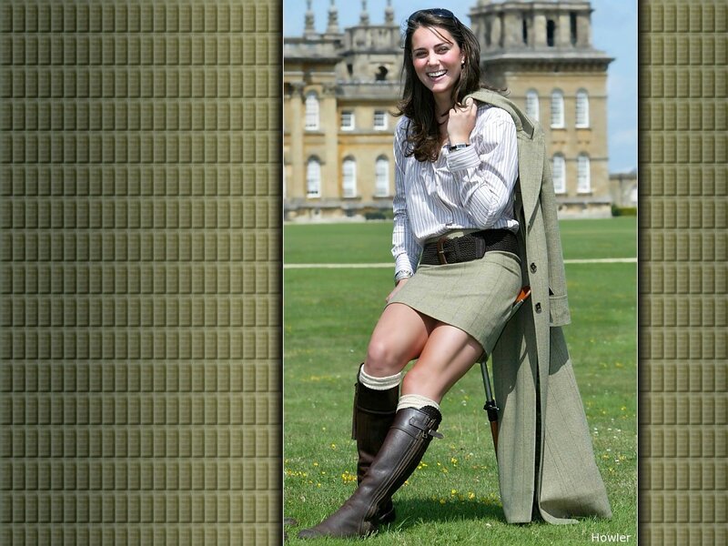 Woman in Equestrian Attire — Green