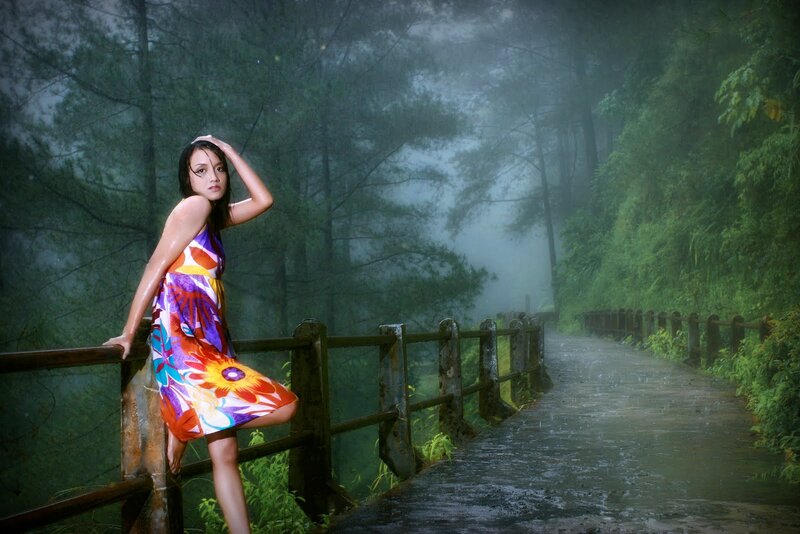 Woman in Floral Dress — Green, Misty