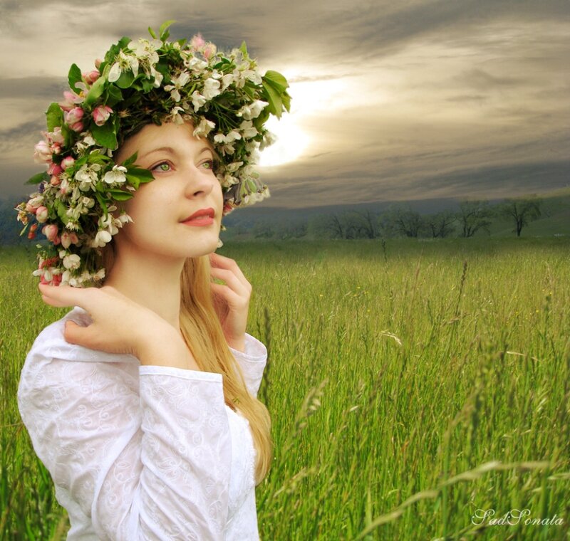 Woman in Flower Crown — Green