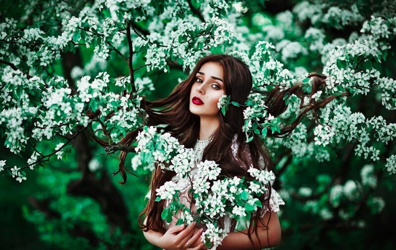 Woman in Flowering Tree — Green