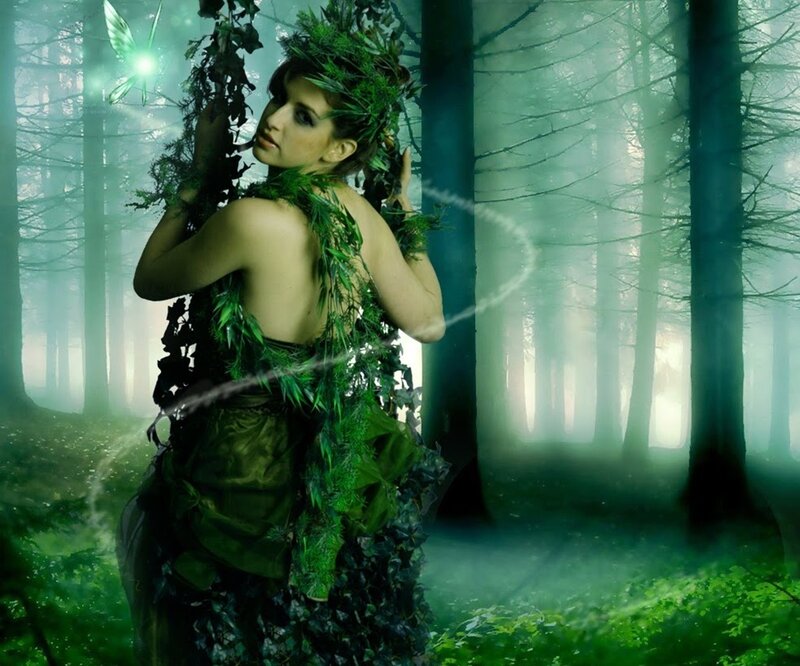 Woman in Forest Costume — Green