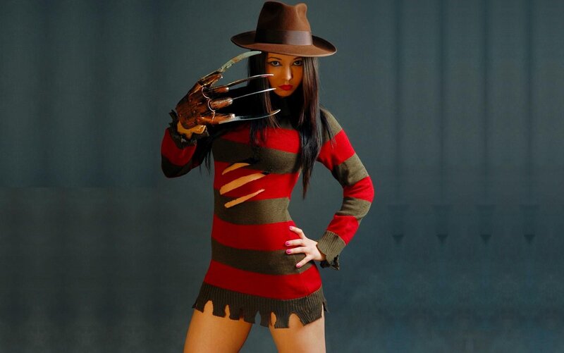 woman in freddy krueger costume