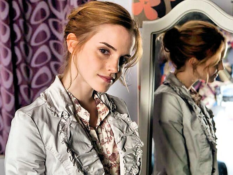 Woman in Front of Mirror — Gray