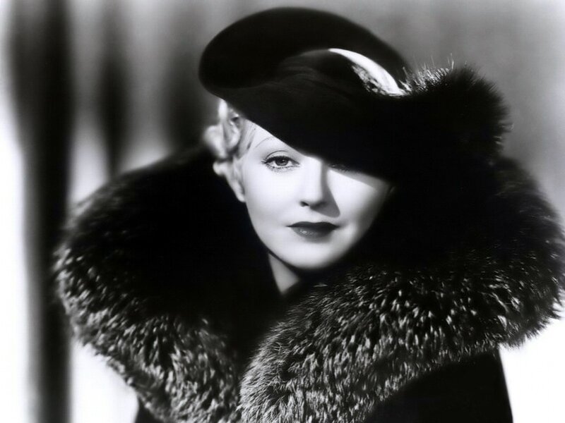 Woman in Fur Coat — Black, Dramatic, Photograph, Hat, Fur Collar