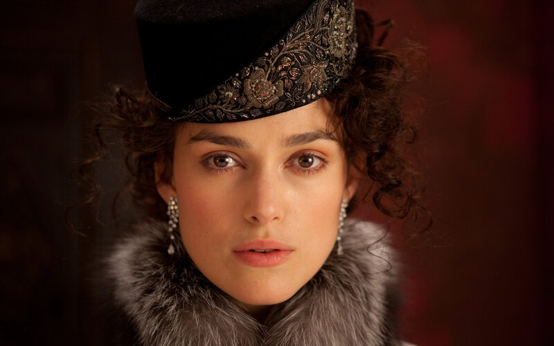Woman in Fur Coat — Black, Dramatic, Photograph, Hat
