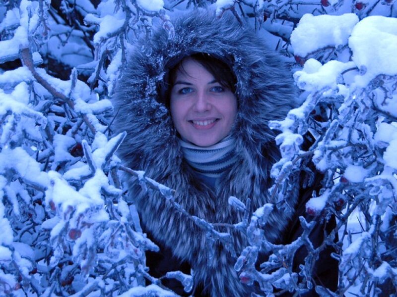 Woman in Fur Coat — Blue, Cold