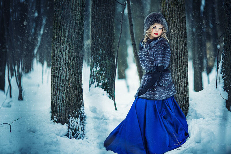 Woman in Fur Coat — Blue, Dramatic, Winter