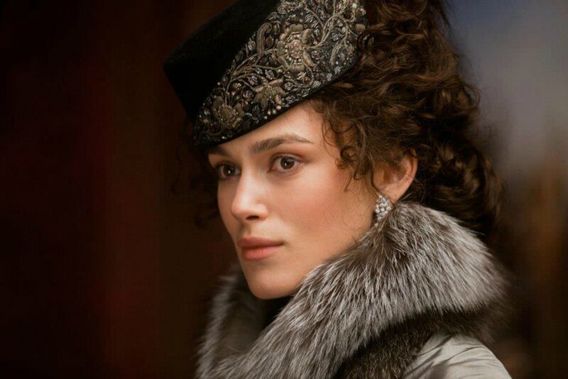 Woman in Fur Coat — Brown, Dramatic, Photograph, Hat