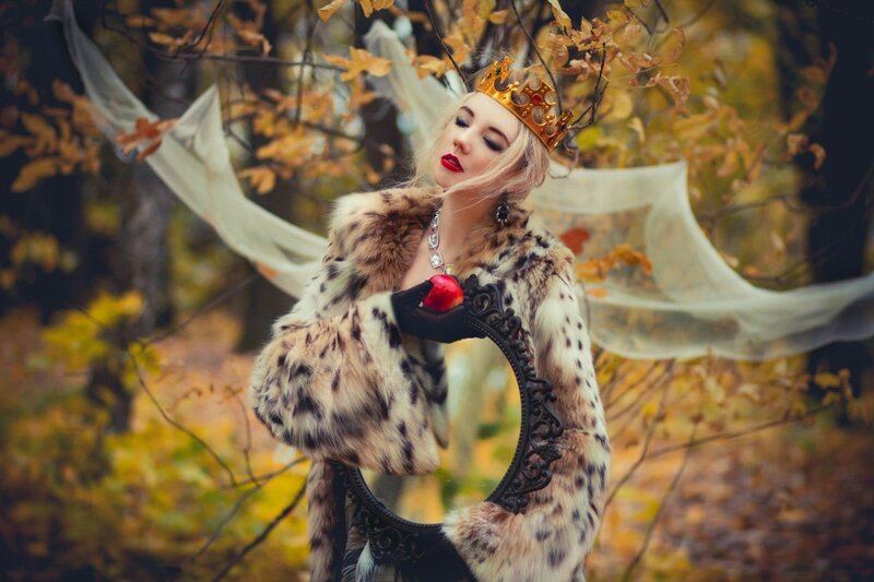 Woman in Fur Coat — Gold