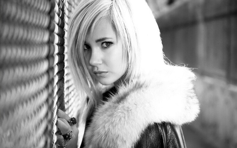 woman in fur coat portrait