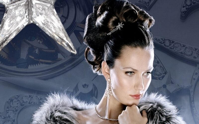 woman in fur coat with star