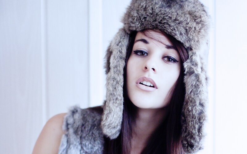woman in fur hat