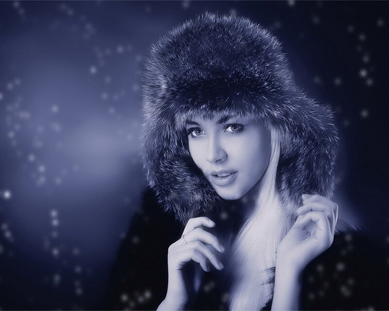 woman in fur hat