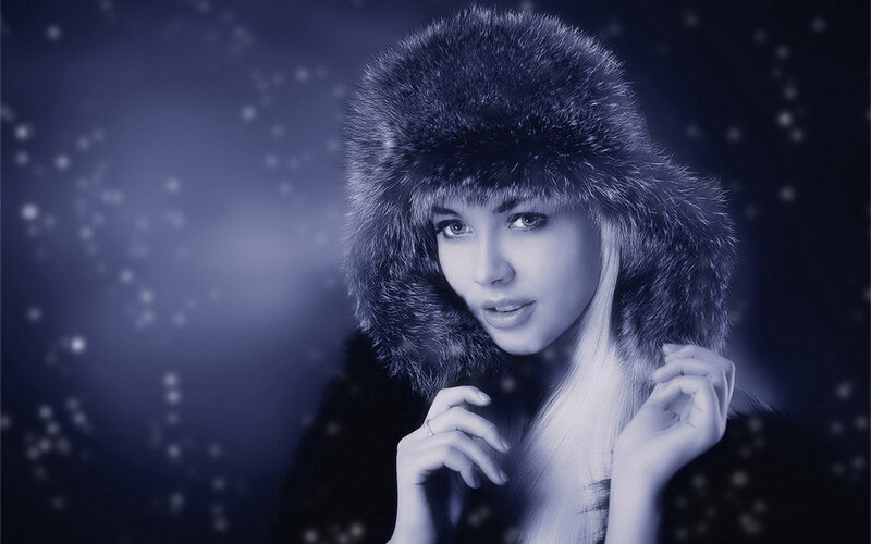 Woman in Fur Hat — Blue