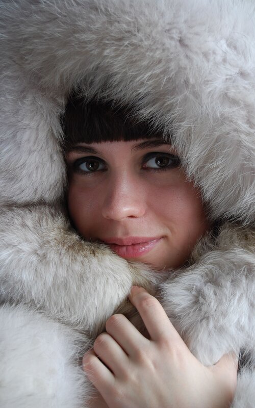woman in fur hood